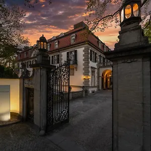 5* Hotel By Patrick Hellmann